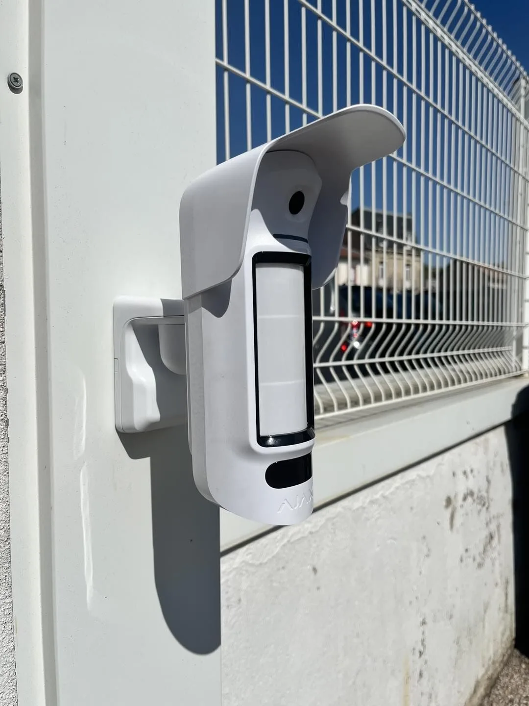Caméra extérieure double capteur installée par Digitel Sécurité